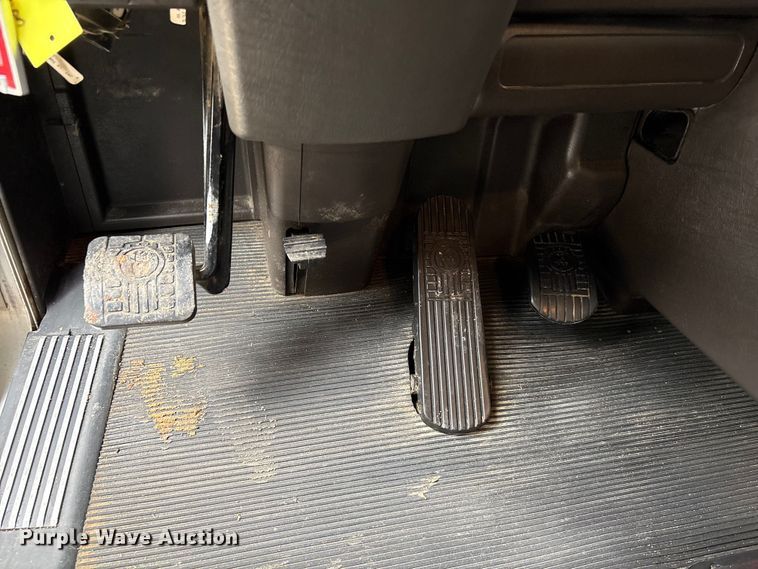 image for item EU7099 2014 Kenworth W900 semi truck