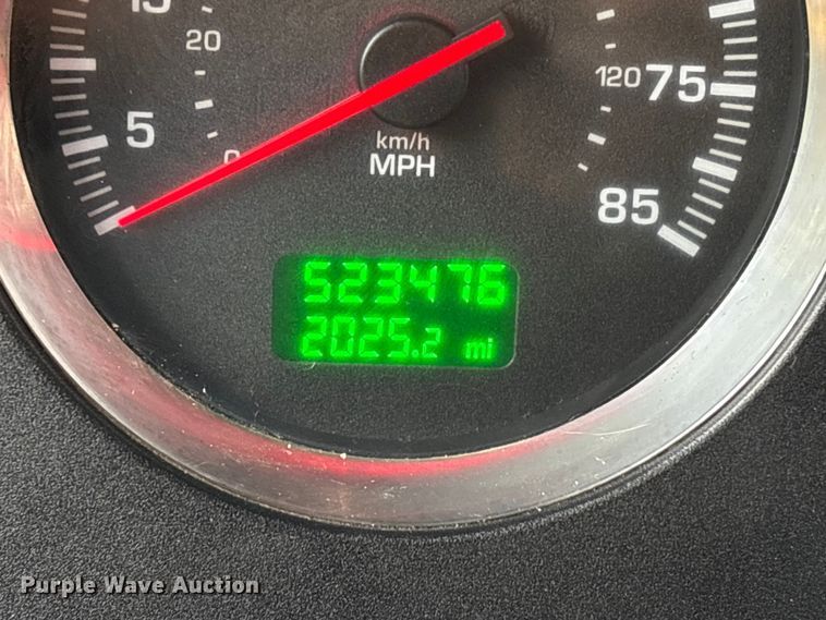 image for item EU7099 2014 Kenworth W900 semi truck