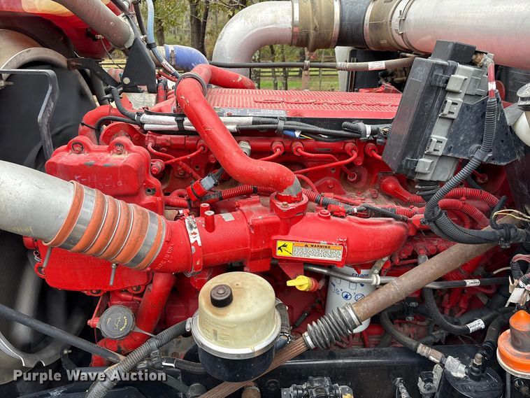 image for item EU7099 2014 Kenworth W900 semi truck