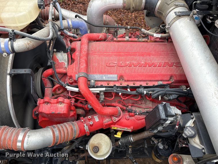 image for item EU7099 2014 Kenworth W900 semi truck