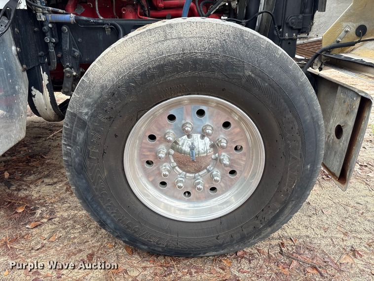 image for item EU7099 2014 Kenworth W900 semi truck