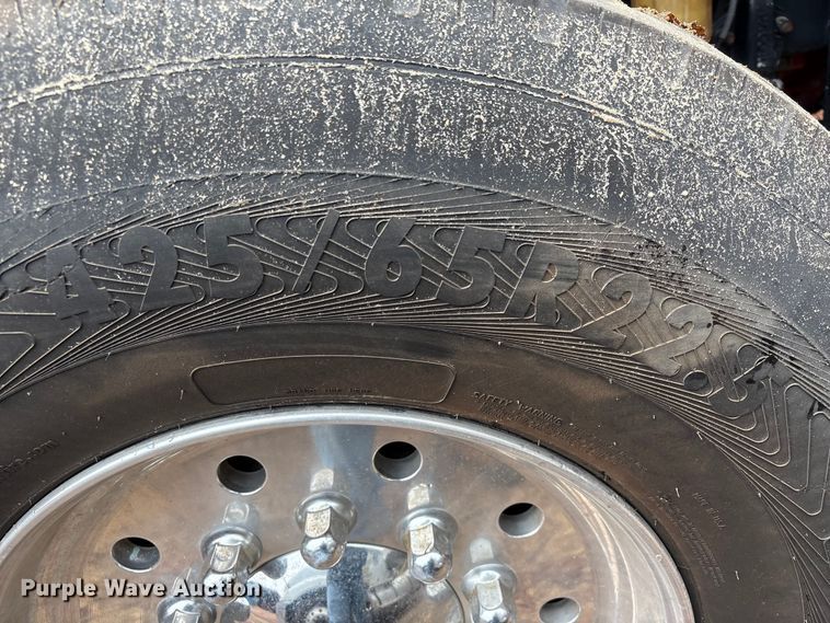 image for item EU7099 2014 Kenworth W900 semi truck