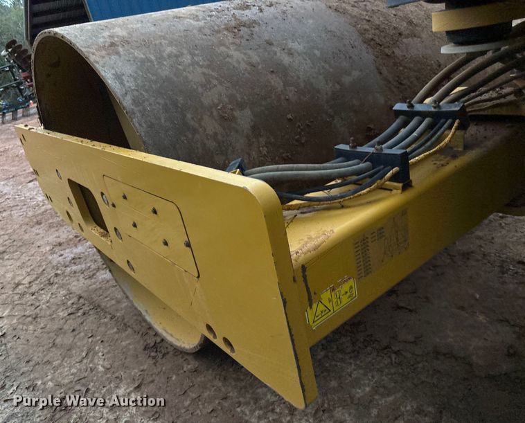 image for item EU7101 2020 Caterpillar CS54B single drum vibratory roller
