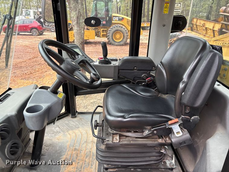 image for item EU7101 2020 Caterpillar CS54B single drum vibratory roller