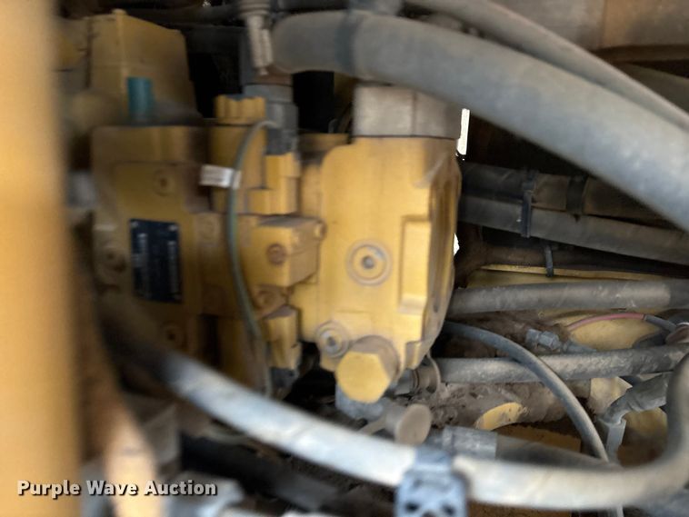 image for item EU7101 2020 Caterpillar CS54B single drum vibratory roller