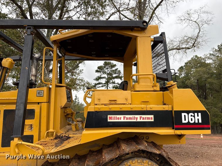 image for item EU7103 1989 Caterpillar D6H dozer