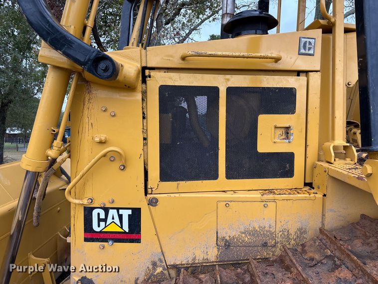 image for item EU7103 1989 Caterpillar D6H dozer
