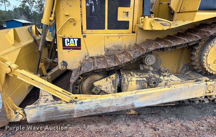 image for item EU7103 1989 Caterpillar D6H dozer
