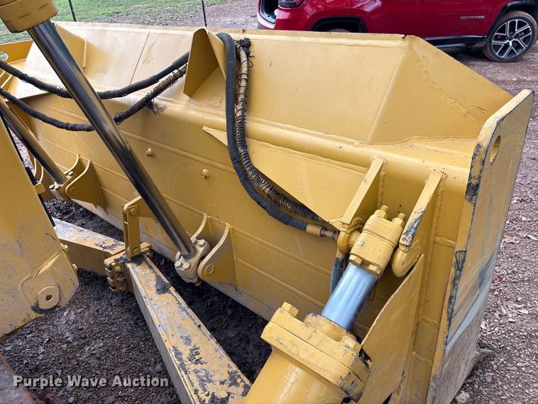 image for item EU7103 1989 Caterpillar D6H dozer