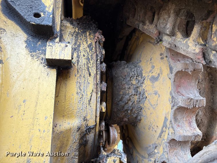 image for item EU7103 1989 Caterpillar D6H dozer