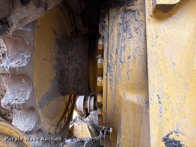 image for item EU7103 1989 Caterpillar D6H dozer