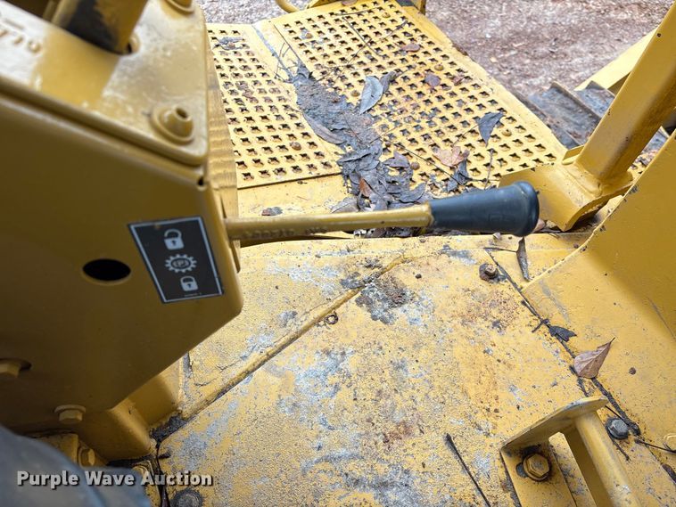 image for item EU7103 1989 Caterpillar D6H dozer