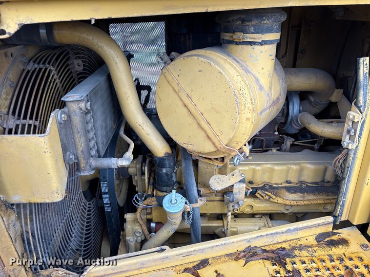 image for item EU7103 1989 Caterpillar D6H dozer