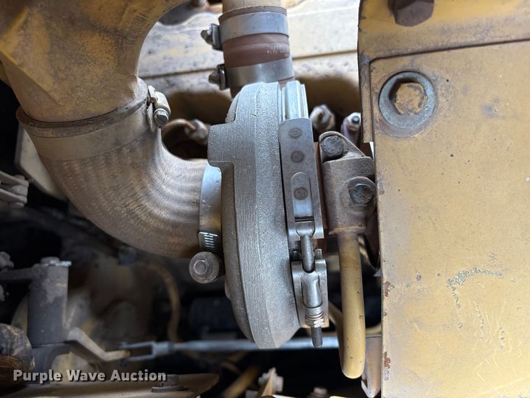 image for item EU7103 1989 Caterpillar D6H dozer