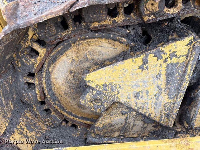 image for item EU7103 1989 Caterpillar D6H dozer