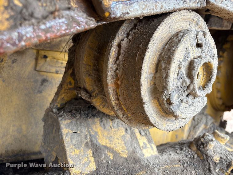 image for item EU7103 1989 Caterpillar D6H dozer