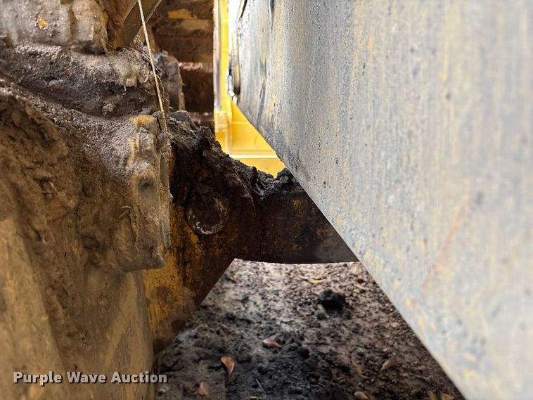 image for item EU7103 1989 Caterpillar D6H dozer