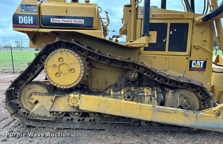 image for item EU7103 1989 Caterpillar D6H dozer
