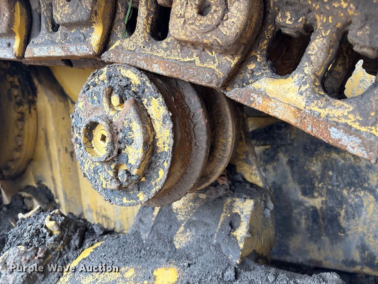 image for item EU7103 1989 Caterpillar D6H dozer