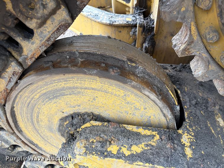 image for item EU7103 1989 Caterpillar D6H dozer