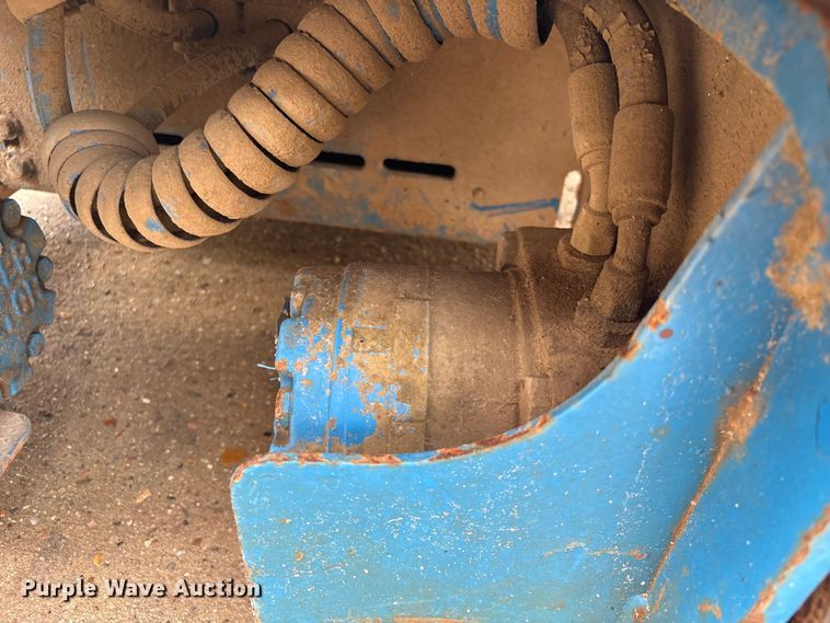 image for item EU7126 2000 Genie GS-1930 scissor lift