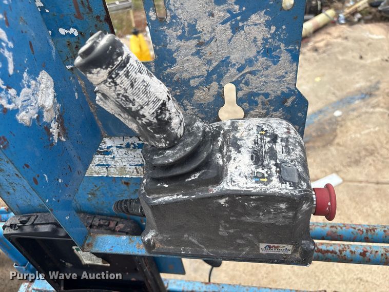 image for item EU7126 2000 Genie GS-1930 scissor lift