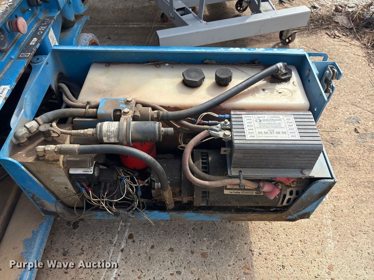 image for item EU7126 2000 Genie GS-1930 scissor lift