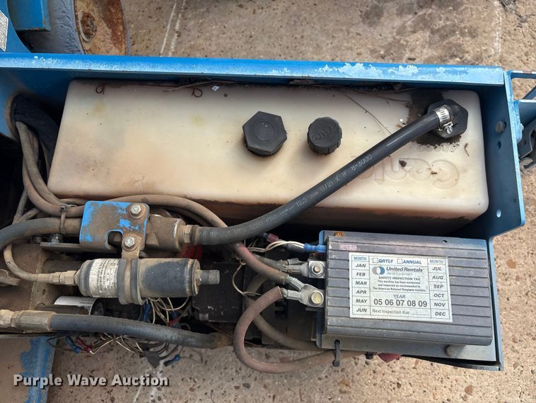 image for item EU7126 2000 Genie GS-1930 scissor lift