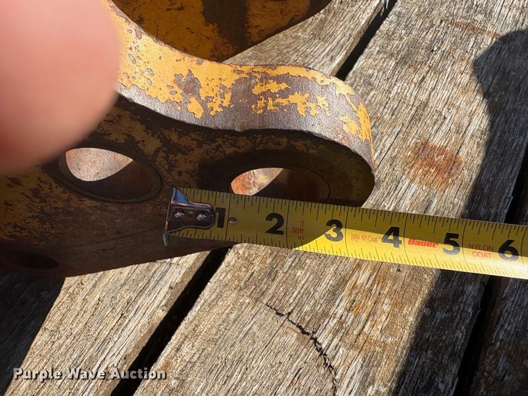 image for item EU8562 (7) backhoe buckets