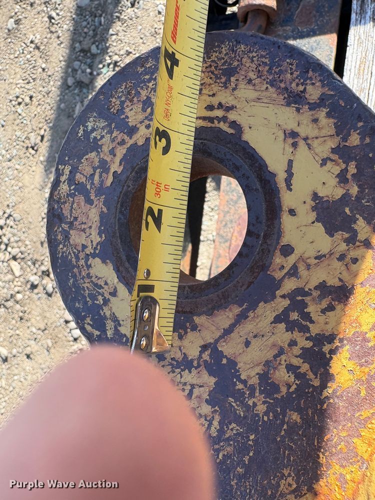 image for item EU8562 (7) backhoe buckets