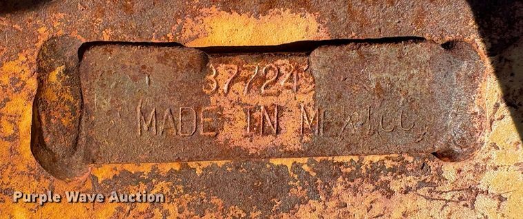 image for item EU8562 (7) backhoe buckets