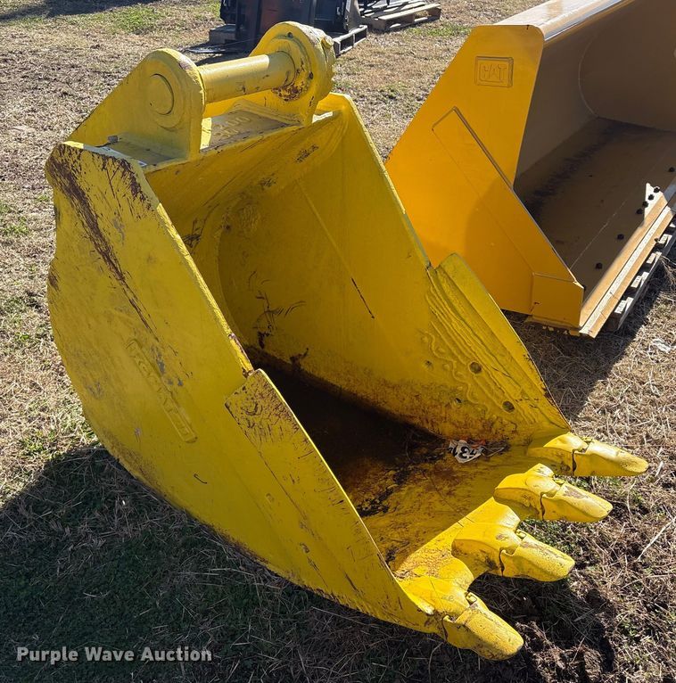 image for item EV2576 Komatsu excavator bucket