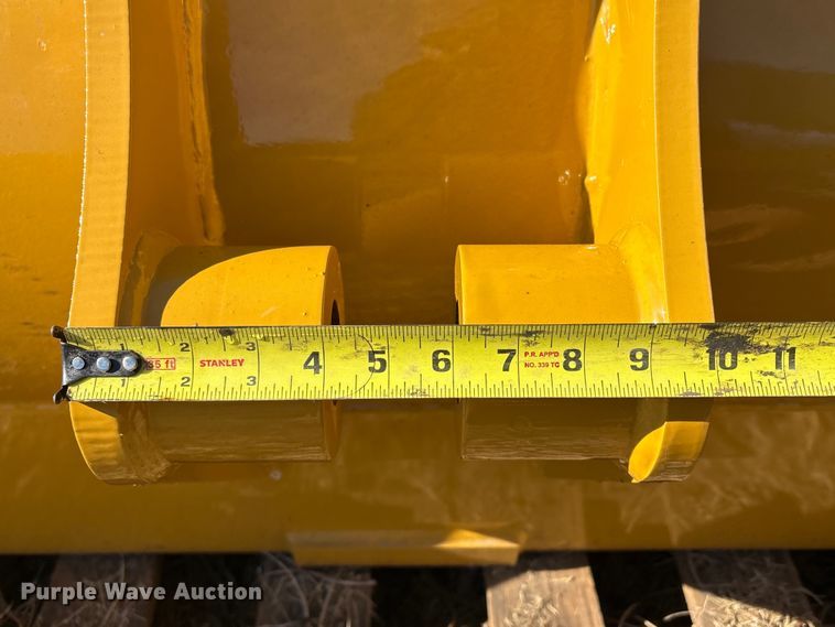 image for item EV2577 Caterpillar 270-9165 loader bucket