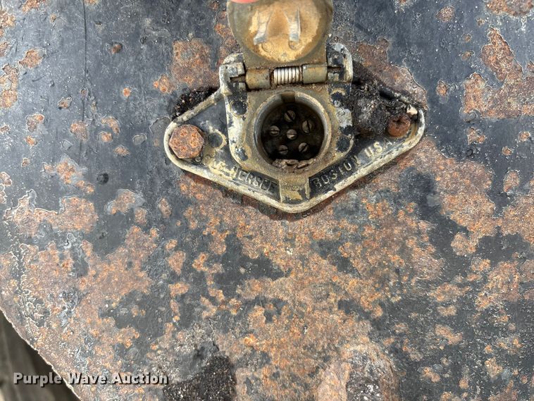 image for item EV3324 1992 GMC TopKick dump truck