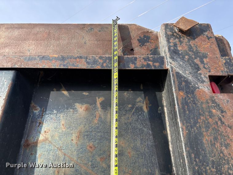 image for item EV3324 1992 GMC TopKick dump truck