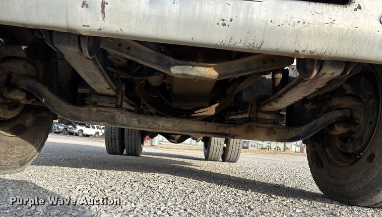 image for item EV3324 1992 GMC TopKick dump truck