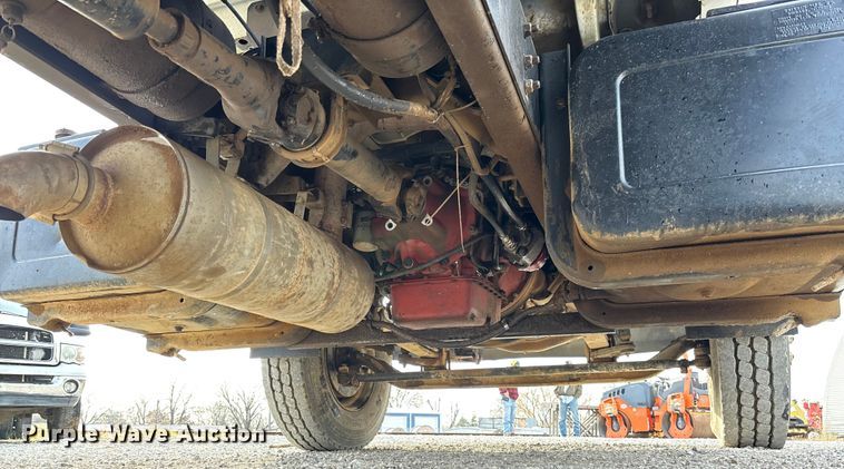 image for item EV3324 1992 GMC TopKick dump truck