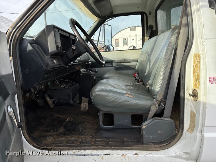 image for item EV3324 1992 GMC TopKick dump truck