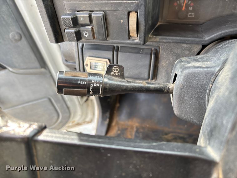 image for item EV3324 1992 GMC TopKick dump truck