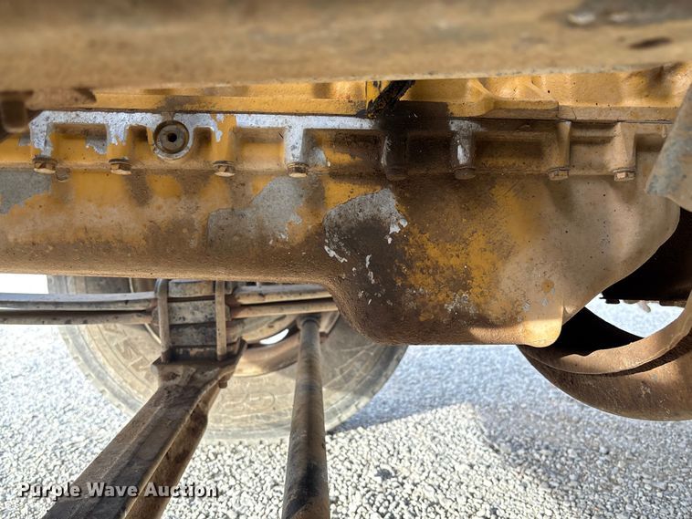 image for item EV3324 1992 GMC TopKick dump truck