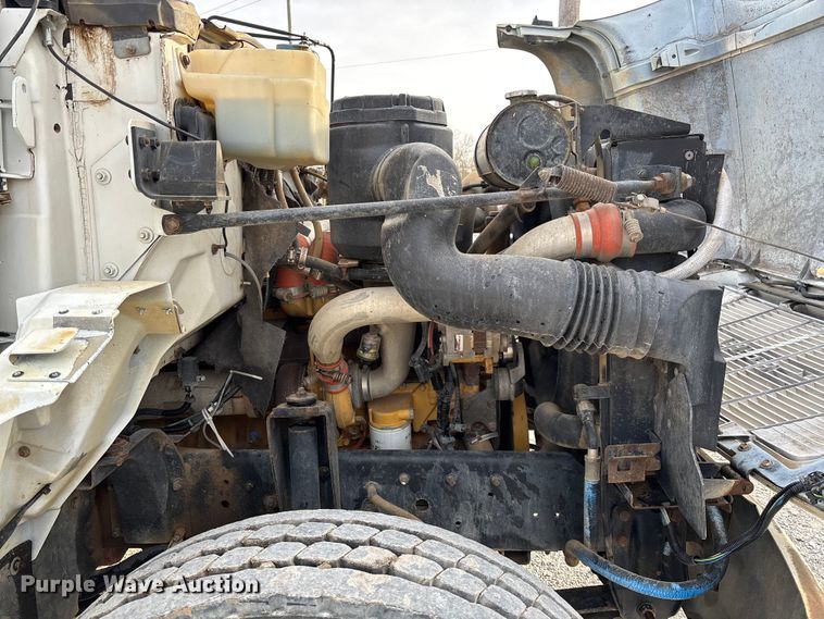 image for item EV3324 1992 GMC TopKick dump truck