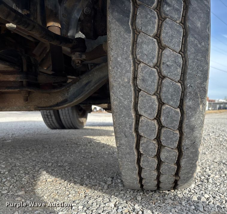 image for item EV3324 1992 GMC TopKick dump truck