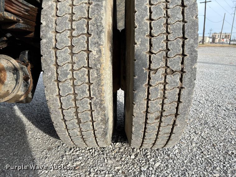 image for item EV3324 1992 GMC TopKick dump truck