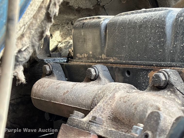 image for item EV3325 1990 International 4900 dump truck