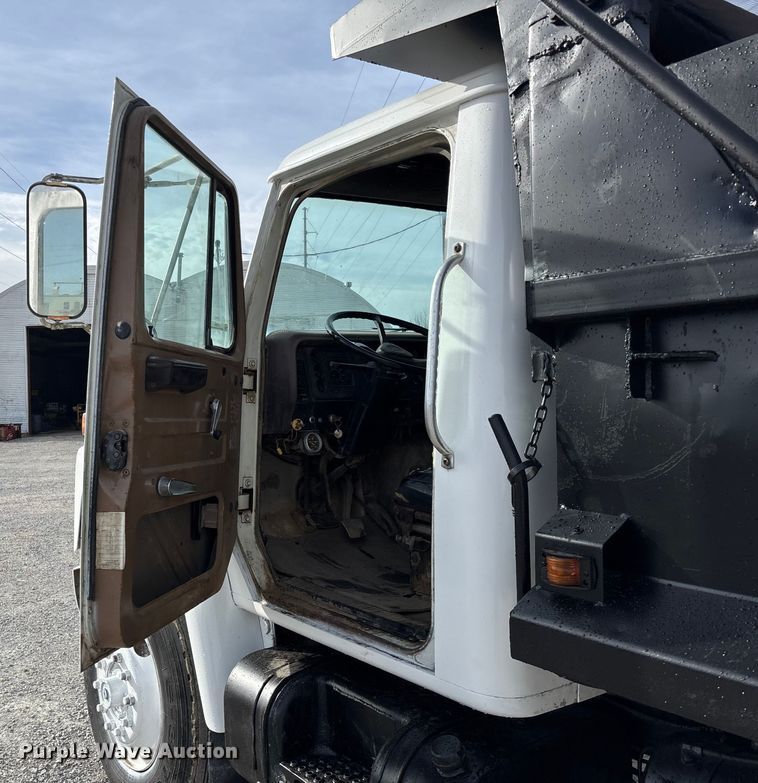 image for item EV3326 1985 International 1954 dump truck