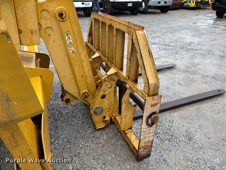 image for item EV3332 1998 Caterpillar TH103 Telehandler
