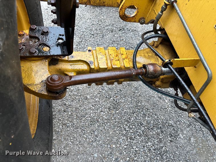 image for item EV3332 1998 Caterpillar TH103 Telehandler