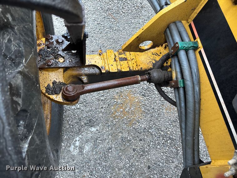 image for item EV3332 1998 Caterpillar TH103 Telehandler