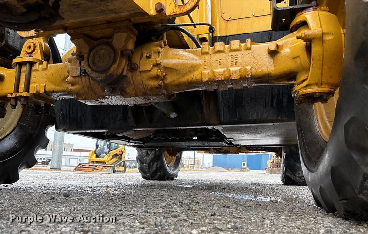 image for item EV3332 1998 Caterpillar TH103 Telehandler