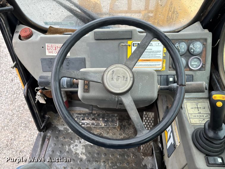 image for item EV3332 1998 Caterpillar TH103 Telehandler